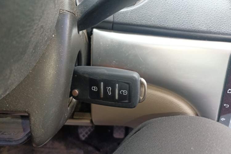 Used Volkswagen Lavida 2008 2.0L Manual Version