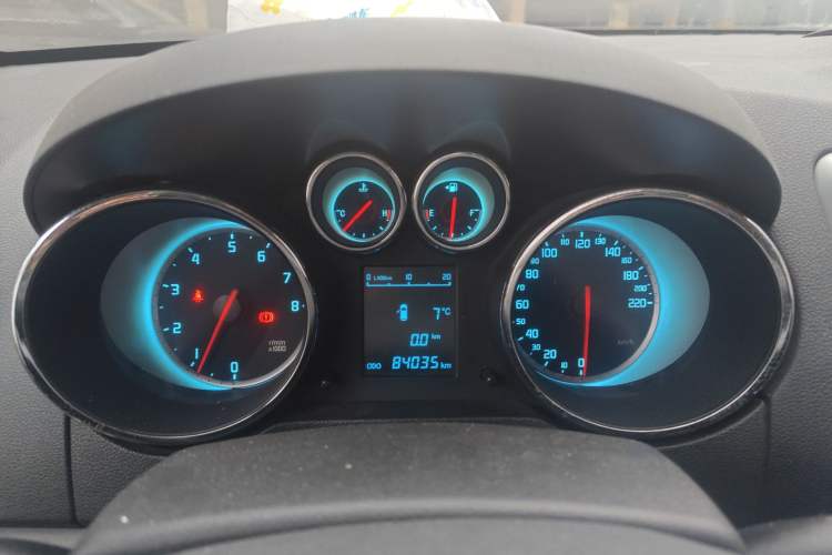 Used CHANGAN CS35 2015 1.6L Manual Luxury Model China IV Standard Instrument Cluster