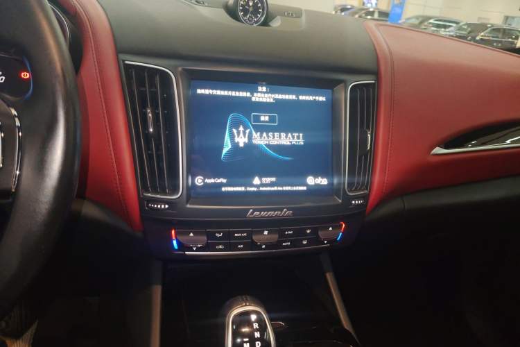 Used Maserati Levante 2018 3.0T Standard Edition Audio And AC Panel