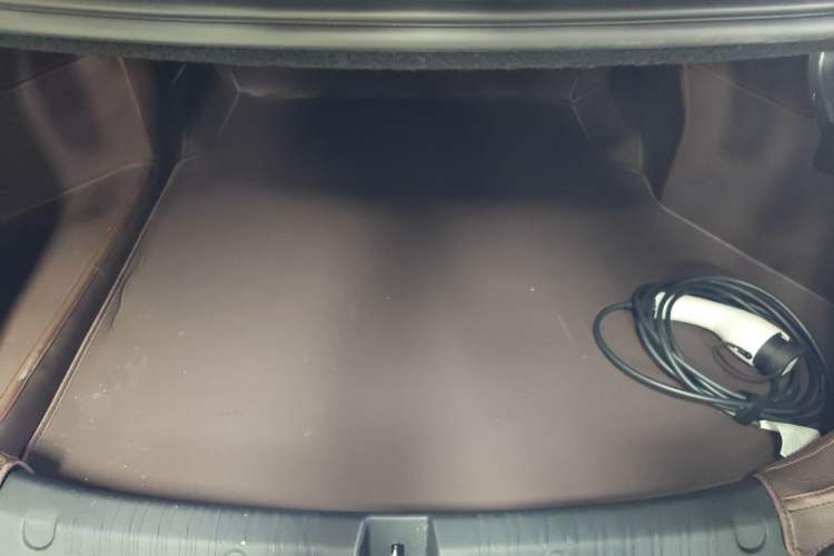 Used BYD Qin L 2025 DM-i Smart Drive 80KM Leading Model Trunk