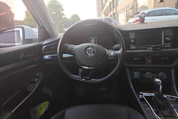 Used Volkswagen Bora 2019 Revised Version 1.5L Automatic Elite Edition China VI Standard
