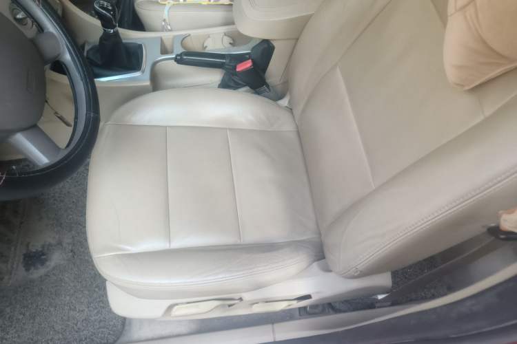 Used Ford Focus 2012 Hatchback Classic 1.8L Manual Fashion Edition