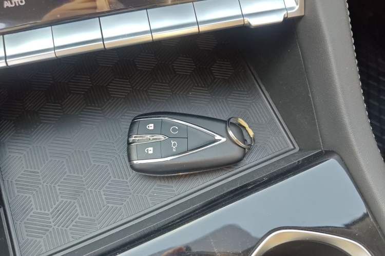 Used CHANGAN Eado 2023 Changan Edition PLUS Blue Whale NE 1.4T GDI DCT Prestige Version Interior 1