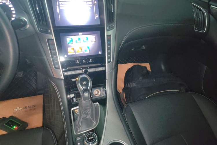 Used Infiniti Q50L 2022 2.0T Enjoyment Edition Audio And AC Panel