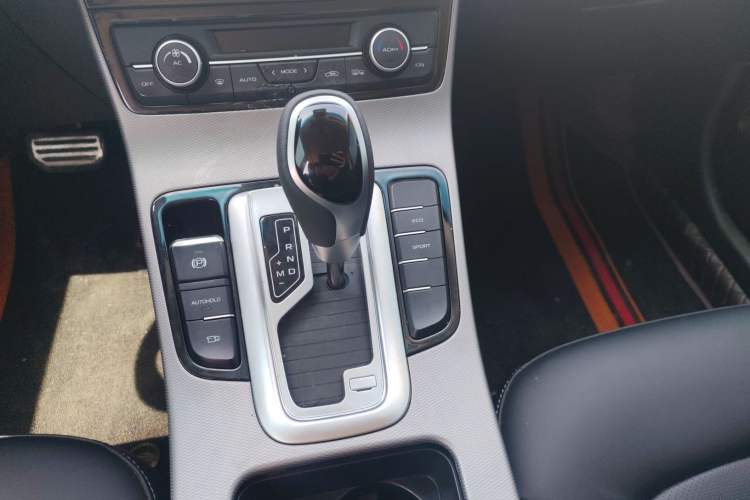 Used Geely Auto Emgrand GS 2018 Lingchao Edition 1.4T Automatic LingShang Smart Connectivity Model Gear Lever
