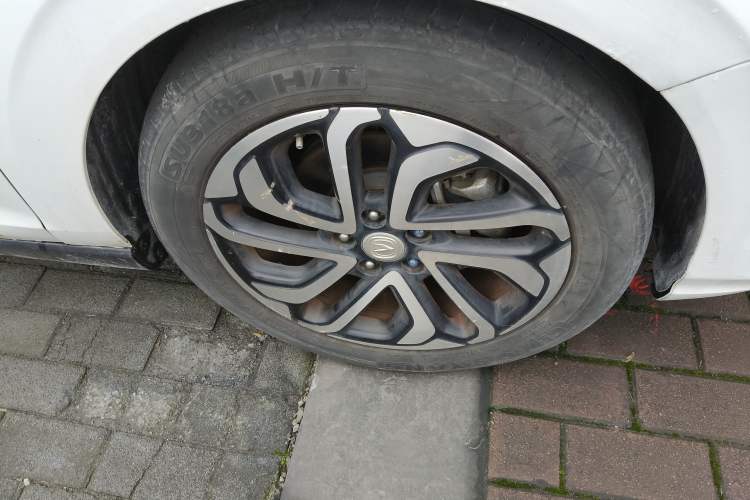 Used CHANGAN Eado New Energy 2019 EV460 Shared Version Right Front Wheel Hub