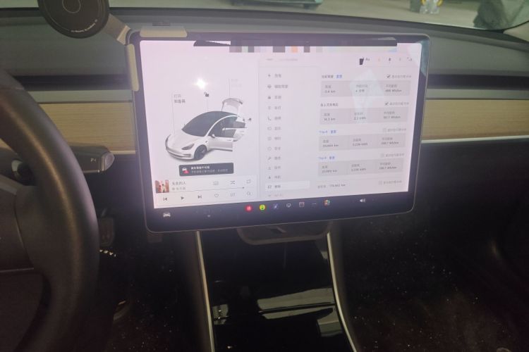 Used Tesla Model 3 2019 Long-Range Rear-Wheel-Drive Version

