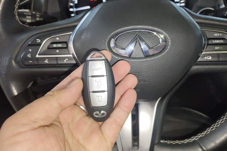 Used Infiniti Q50L 2018 2.0T Enjoyment Edition China V standard Vehicle Key