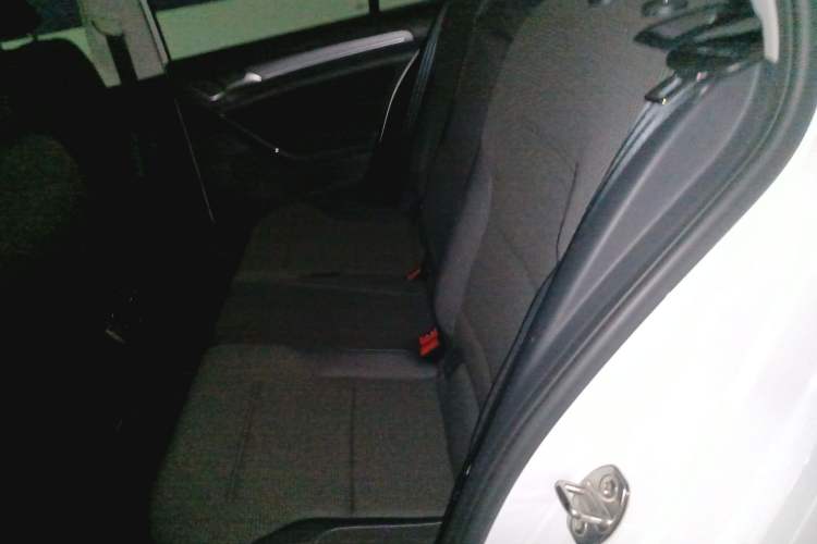 Used Volkswagen Golf 2017 230TSI Automatic Comfort Edition – Celebrating Milestone of One Million Units
