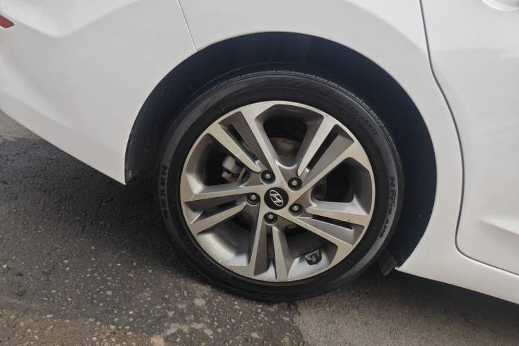 Used Hyundai Elantra (6th Generation / Lingdong) 2016 1.6L Automatic ZhiXuan · Youth Edition