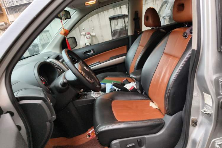 Used Dongfeng Fengdu MX6 2016 2.0L CVT Two-Wheel Drive Dream Edition