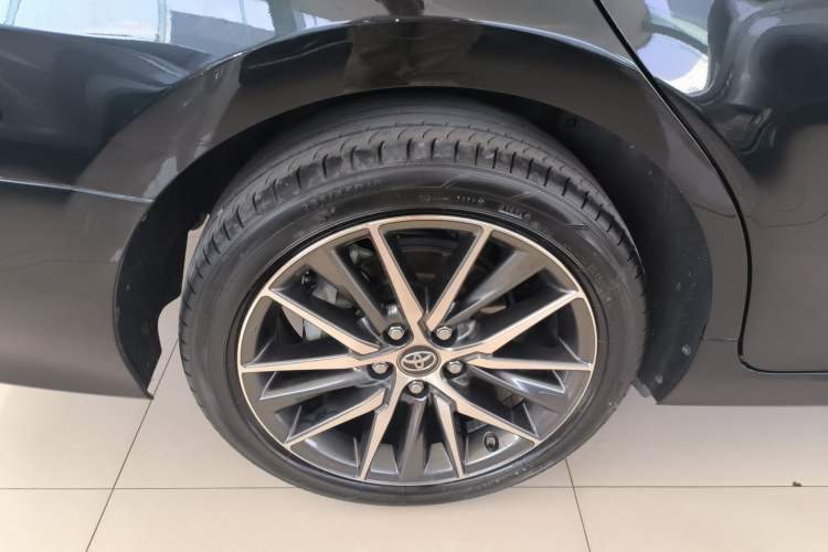 Used Toyota Camry 2021 2.5G Luxury Edition Right Rear Wheel Hub