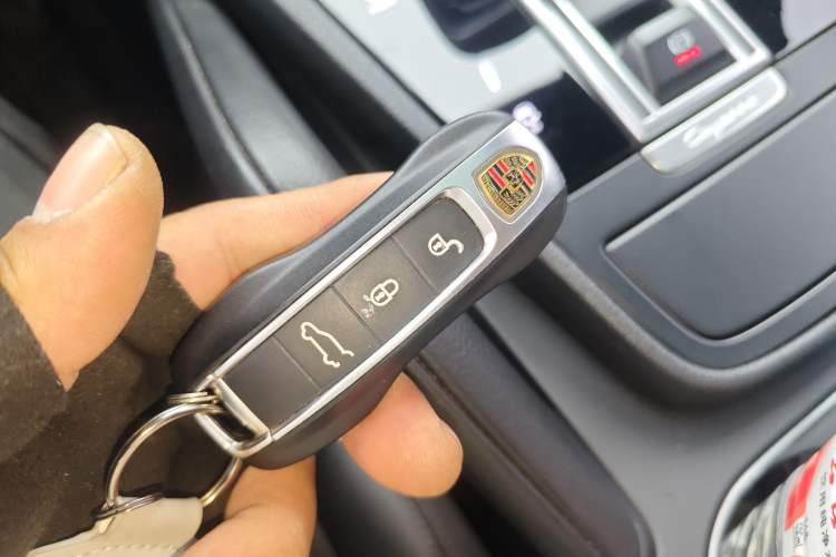 Used Porsche Cayenne 2018 Cayenne 3.0T Vehicle Key