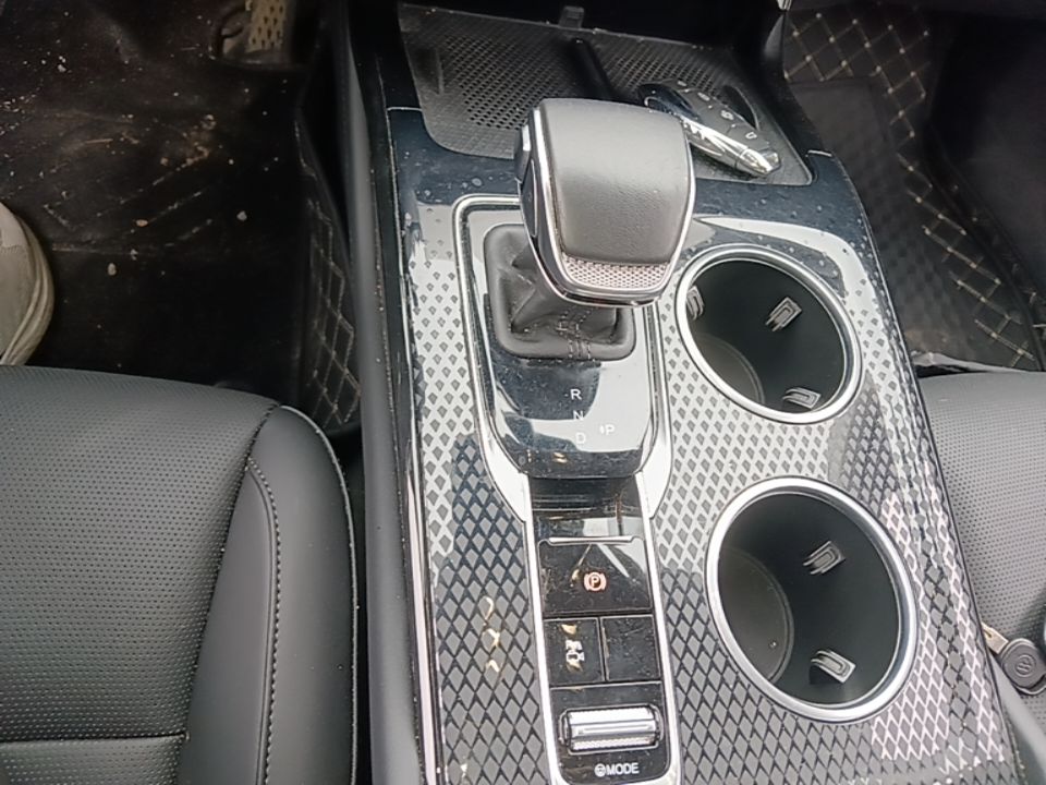 Hongqi HS3 PHEV 2025 Model 117km Jingwei Edition — снимка 16
