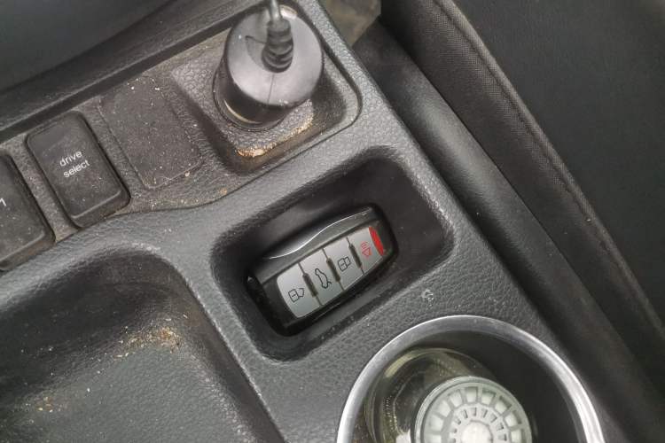 Used Haval M6 2019 1.5T DCT Two-Wheel Drive Elite Version China V Standard Vehicle Key