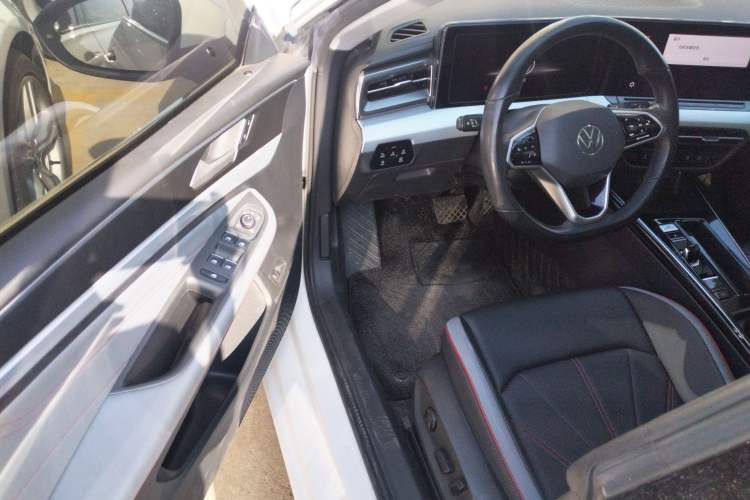 Used Volkswagen Lamando 2022 Lavida L 280TSI DSG Cool & Spicy Edition Driver Seat