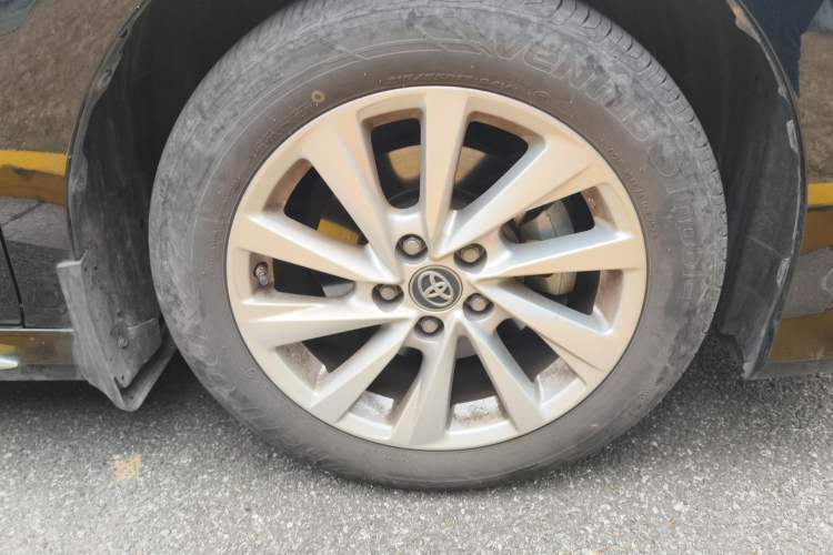 Used Toyota Camry 2023 2.0G Luxury Edition Right Front Wheel Hub