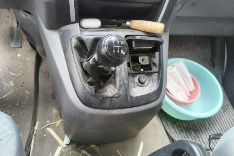 Used Jinbei Express 2018 2.0L Standard Version V19
