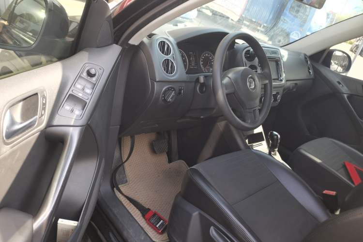 Used Volkswagen Tiguan L 2015 1.8TSI Automatic Two-Wheel Drive Trend Edition
