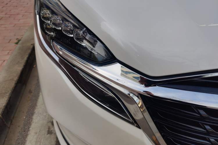 Used Buick GL8 2021 ES Land Cruiser 653T Luxury Edition
