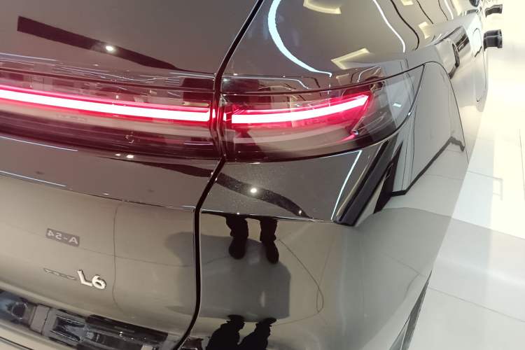 Used Li Auto L6 2025 Pro Smart Refresh Edition Right Rear Taillight