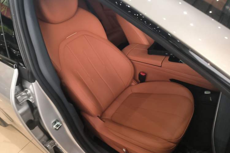 Used Dongfeng eπ eπ007 2025 Model Pure-Electric 565 All-Wheel-Drive Max Leading Edition Right Front Seat