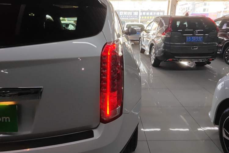 Used Cadillac SRX 2015 3.0L Comfort Version
