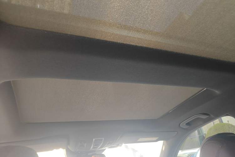 Used Mercedes-Benz M-Class 2012 ML 350 Luxury Edition Headliner