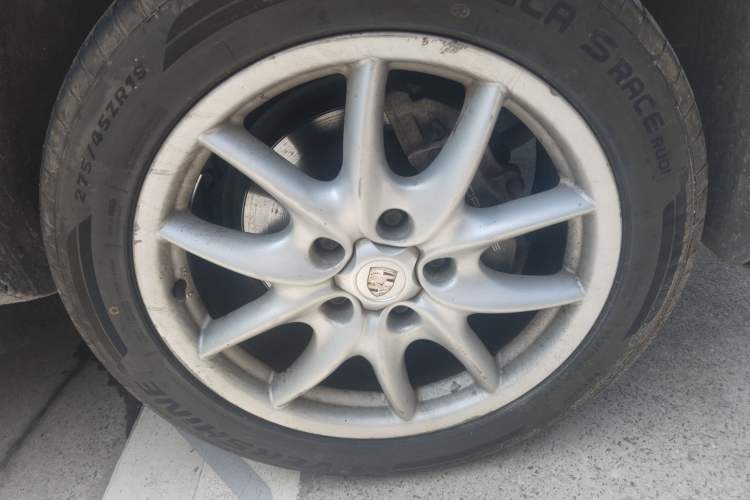 Used Porsche Cayenne 2007 Cayenne 3.6L Right Front Wheel Hub