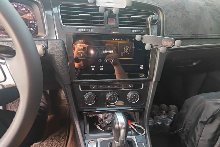 Used Volkswagen Golf 2020 Zhiai Edition 280TSI DSG Luxury Model Audio And AC Panel