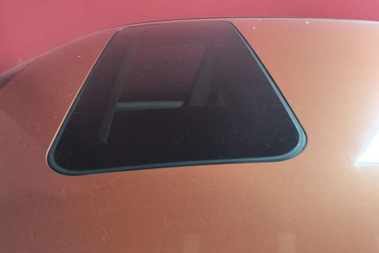 Used Volkswagen Santana 2015 Haval H6 1.6L Automatic Comfort Model Roof