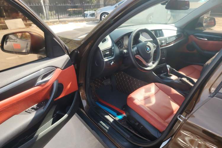 Used BMW X1 2015 sDrive18i Fashion Upgrade Edition Driver Seat