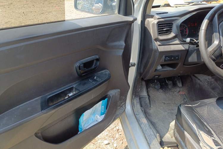 Used Wuling Hongguang V 2022 1.5L Jingqu Edition Electric-Assist LAR
