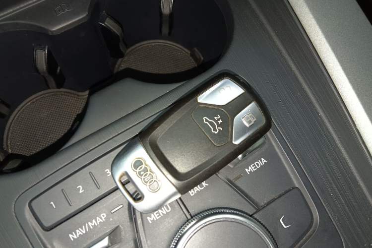 Used Audi A4L 2019 40 TFSI Ambition China VI
