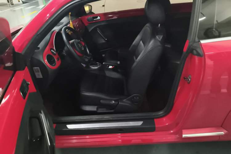 Used Volkswagen Beetle 2014 1.2TSI Fashion Edition Left Front Seat