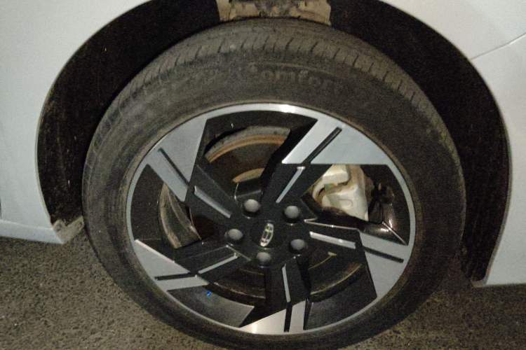 Used Geely Auto Emgrand L HiP 2022 1.5TD-DHT Pro 100KM Super Rui Right Front Wheel Hub