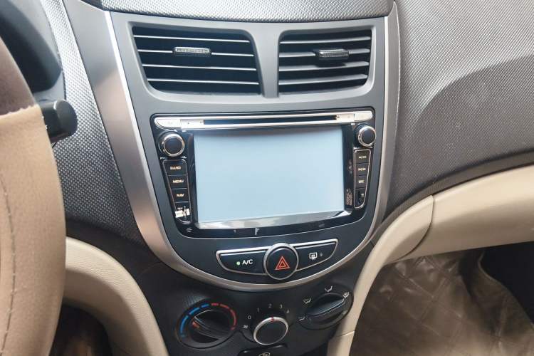 Used Hyundai Verna (older generation) 2014 1.4L Automatic Smart GLS