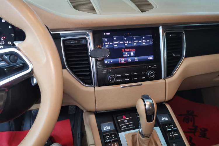 Used Porsche Macan 2017 Macan 2.0T

