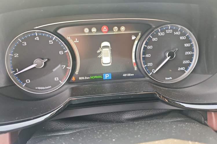 Used GAC Trumpchi GS8 2017 320T Two-Wheel Drive Luxury Smart Connectivity Version (7 Seats)
