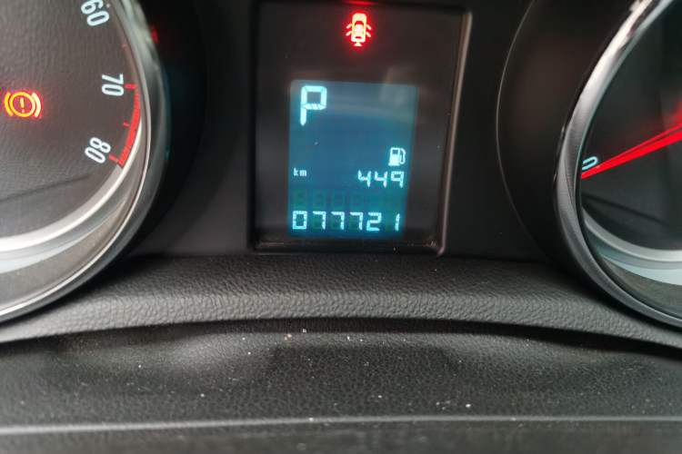 Used Buick Encore 2015 1.4T Automatic Two-Wheel Drive Urban Elite Version
