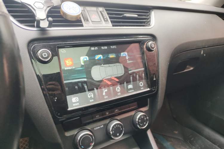 Used Skoda Octavia 2018 1.6L Automatic Luxury Edition