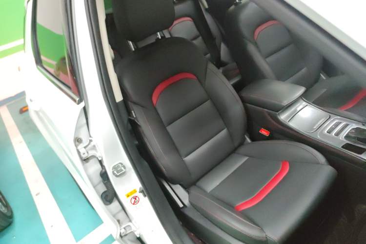 Used CHANGAN CS55 2018 1.5T Automatic Colorful Edition China V Standard Right Front Seat