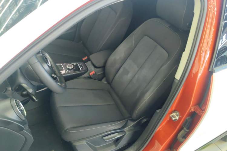 Used Audi Q2L 2018 35 TFSI Launch Exclusive Edition China V