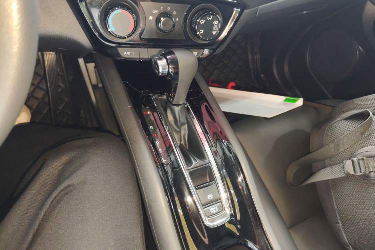 Used Honda Vezel 2017 1.5L CVT 2WD Comfort Model