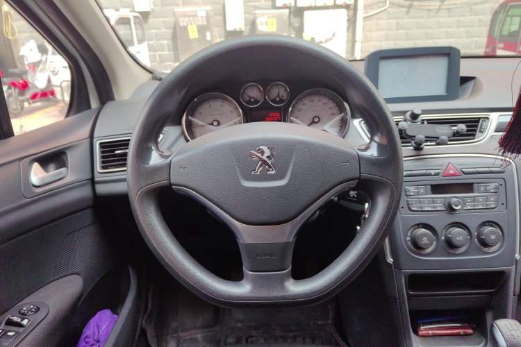 Used Peugeot 308 2014 Enjoy Edition Classic 1.6L Manual YouShang Model Steering Wheel
