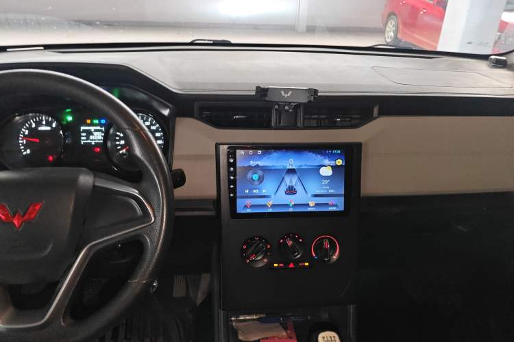 Used Wuling Zhengcheng 2021 1.5T Manual Comfort Version Audio And AC Panel