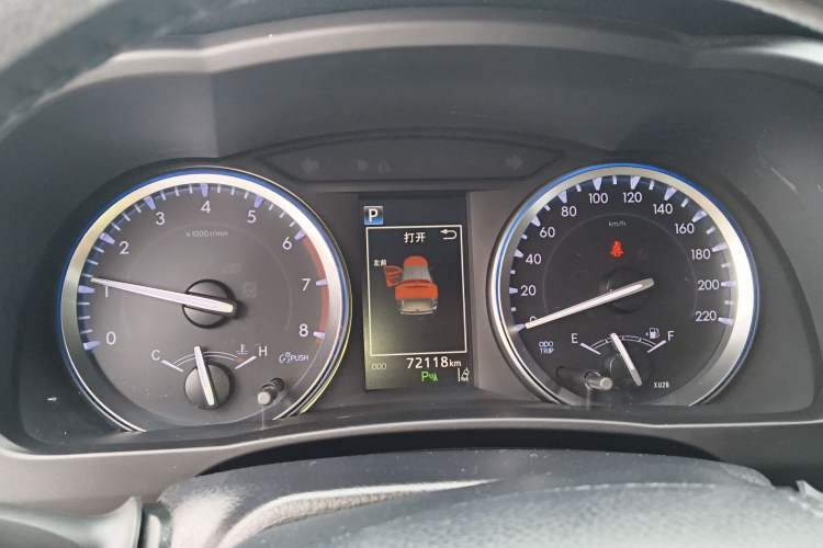 Used Toyota Highlander 2018 2.0T Four-Wheel Drive Luxury Version 7 Seats China VI Standard