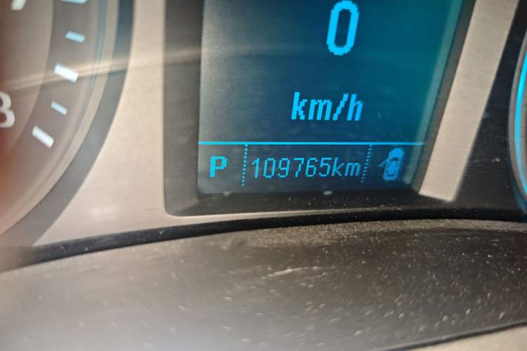 Used Chevrolet Malibu 2018 530T Automatic Luxury Edition Odometer Close Up