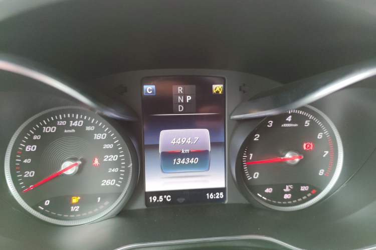 Used Mercedes-Benz GLC 2019 GLC 300 L 4MATIC Dynamic Model Instrument Cluster