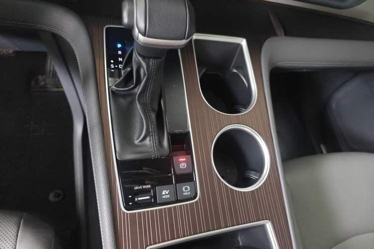 Used Toyota Granvia 2023 2.5L Hybrid Prestige PLUS Edition Gear Lever